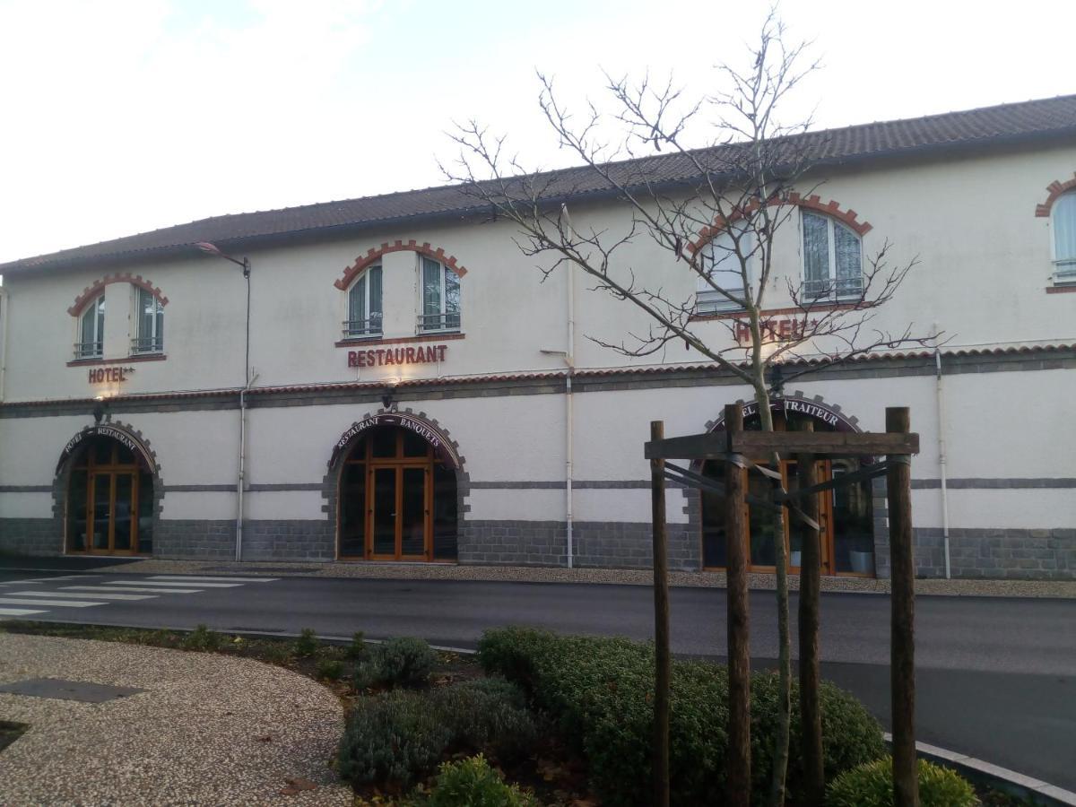 Hotel De La Gare Clisson Bagian luar foto